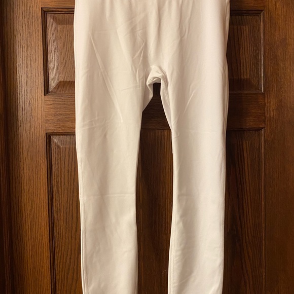Fabletics Boost Power Hold High Waisted 7/8 Legging NWT! - Picture 4 of 5